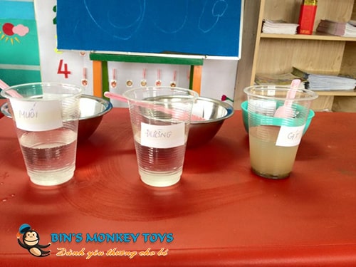 Thí nghiệm với nước cho trẻ mầm non 2