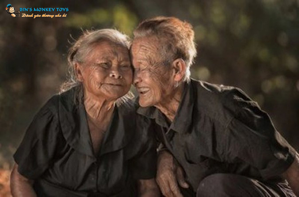 Bộ ảnh đẹp như mơ của cặp vợ chồng già đến thanh niên gặp còn phải ngả mũ kính nể Báo Dân trí